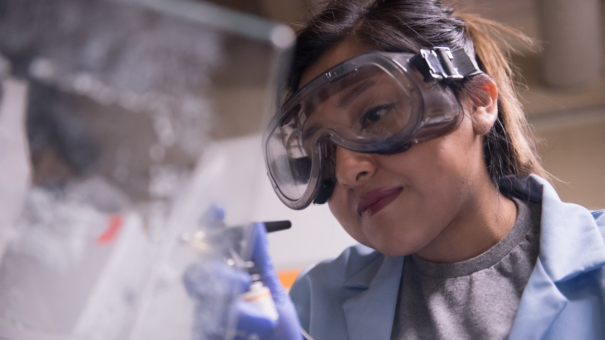 Grand Challenge Scholars student Jackie Martinez in the lab