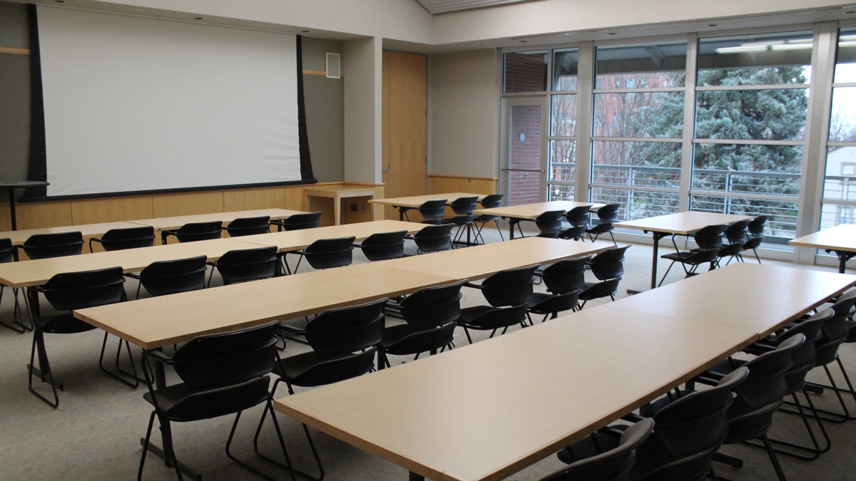 Aurora room in Classroom configuration