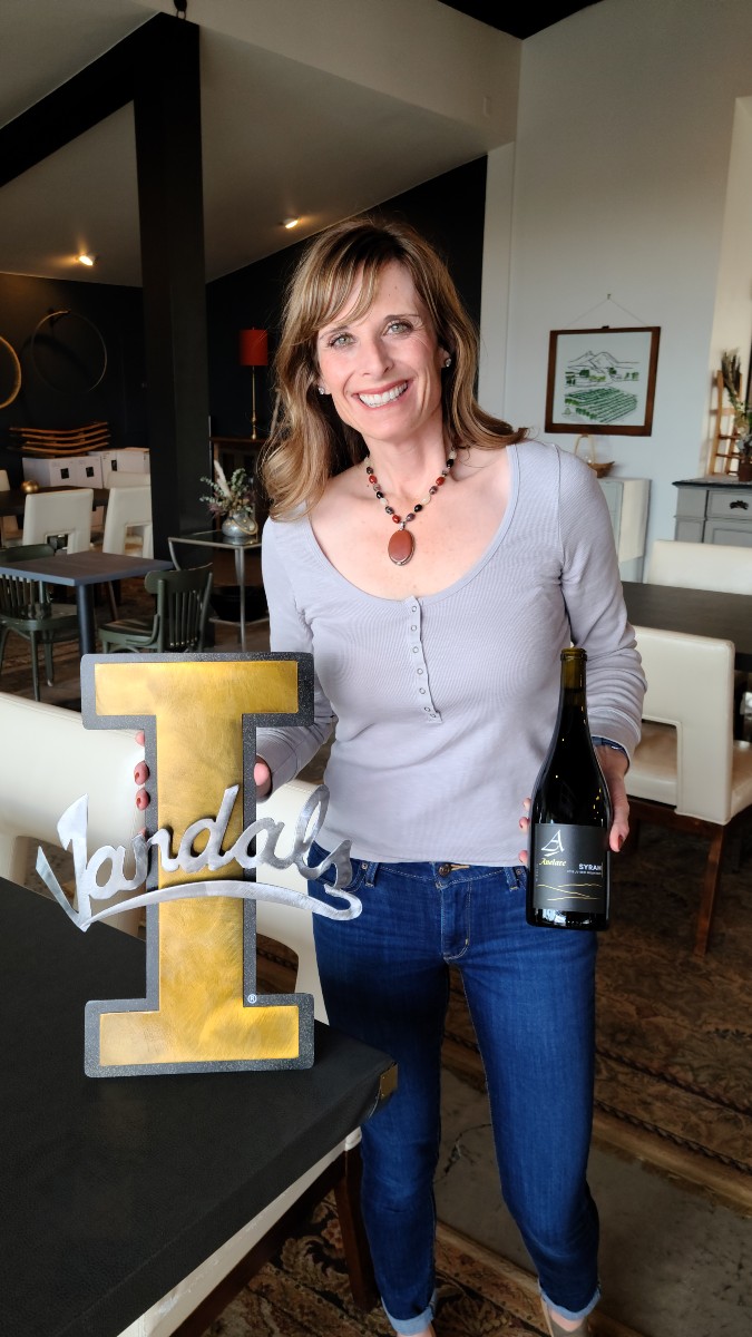 Anelare Winery Owner Kahryn Campbell