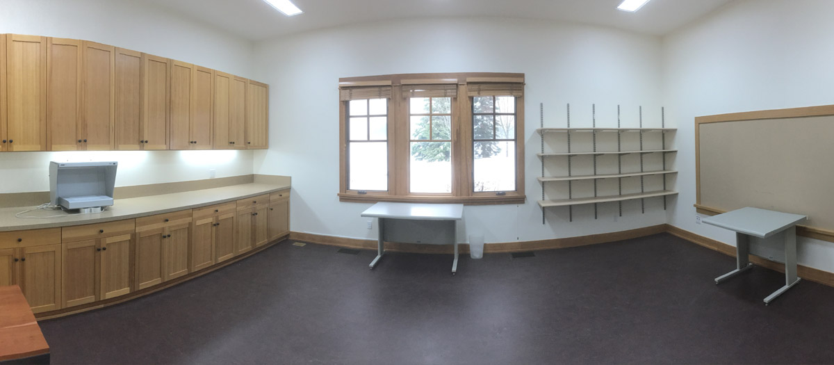 Macoun Classroom, seats 18 people