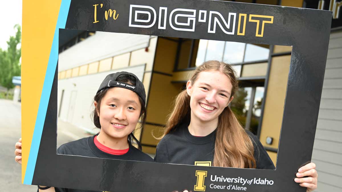 Two Dign'IT campers.