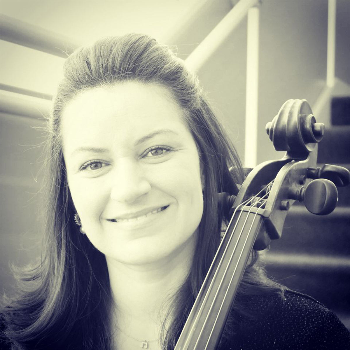 Bianca d'Avila do Prado, cello instructor, prep division