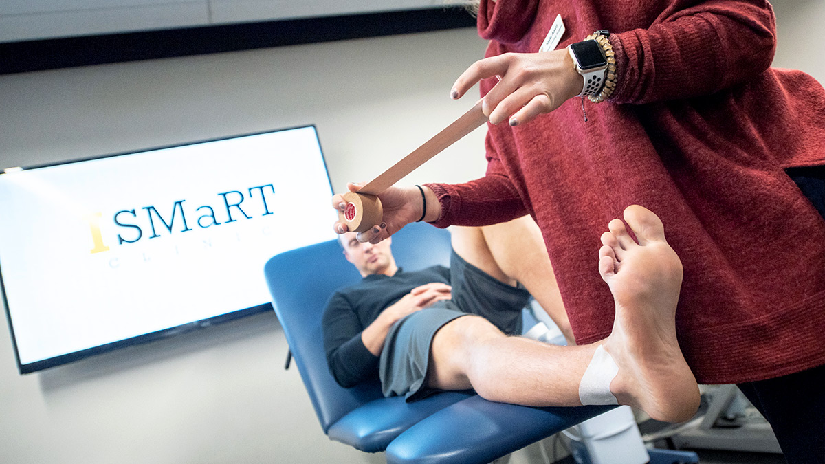 A patient receives treatment at the ISMaRT clinic at the University of Idaho