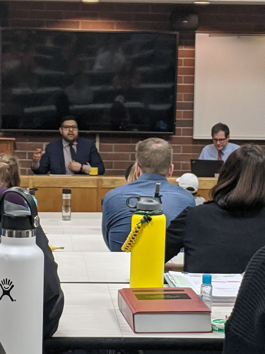 Luis speaking to 1Ls