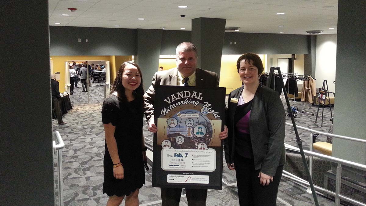 Intern and staff at Vandal Networking Night