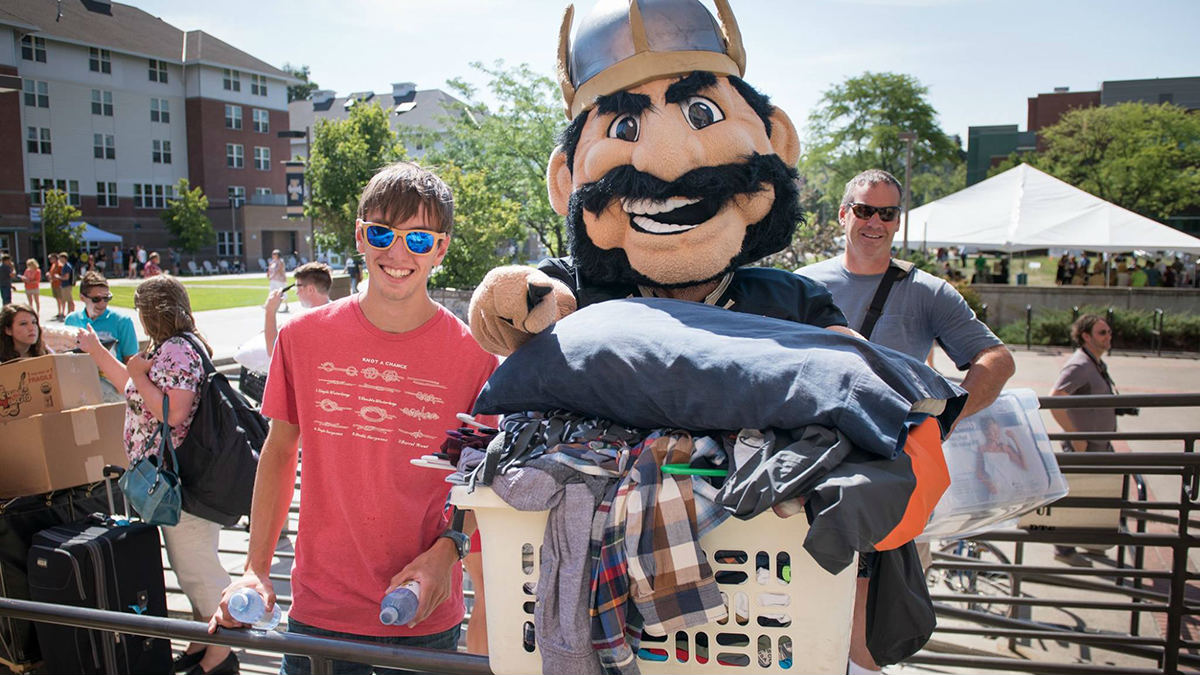 Joe Vandal lends a hand