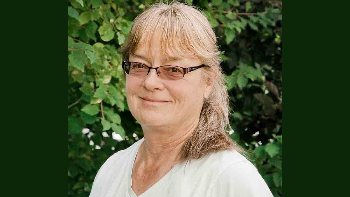 A portrait of a woman.