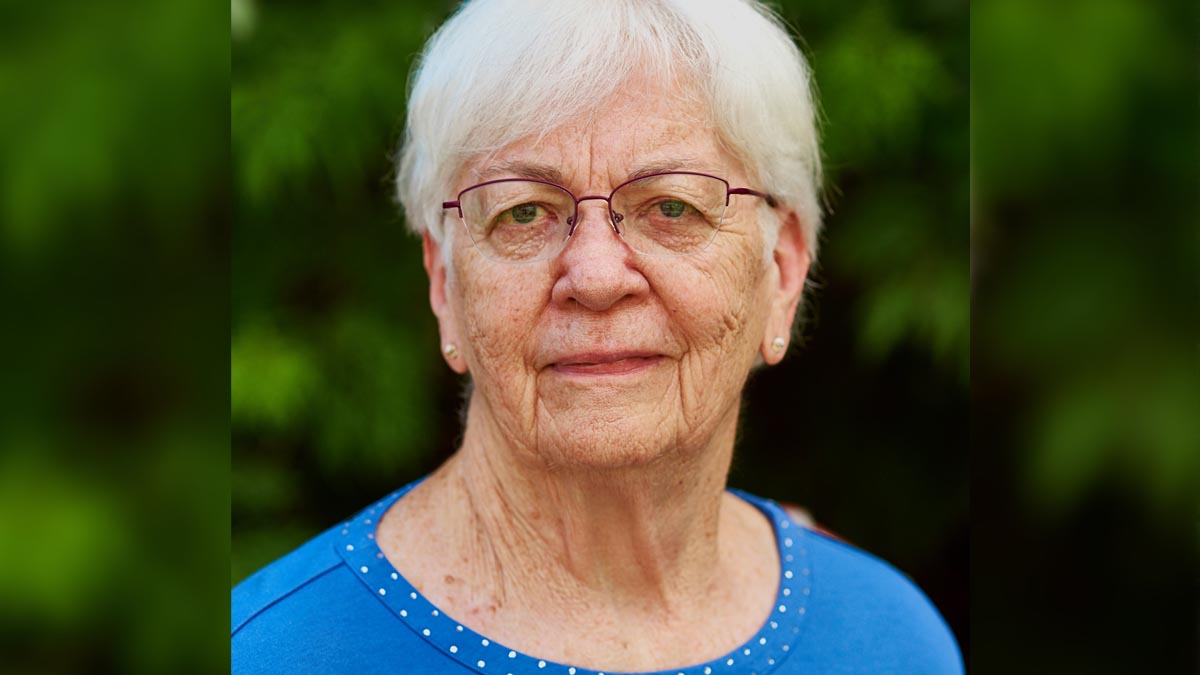 Portrait of a woman.