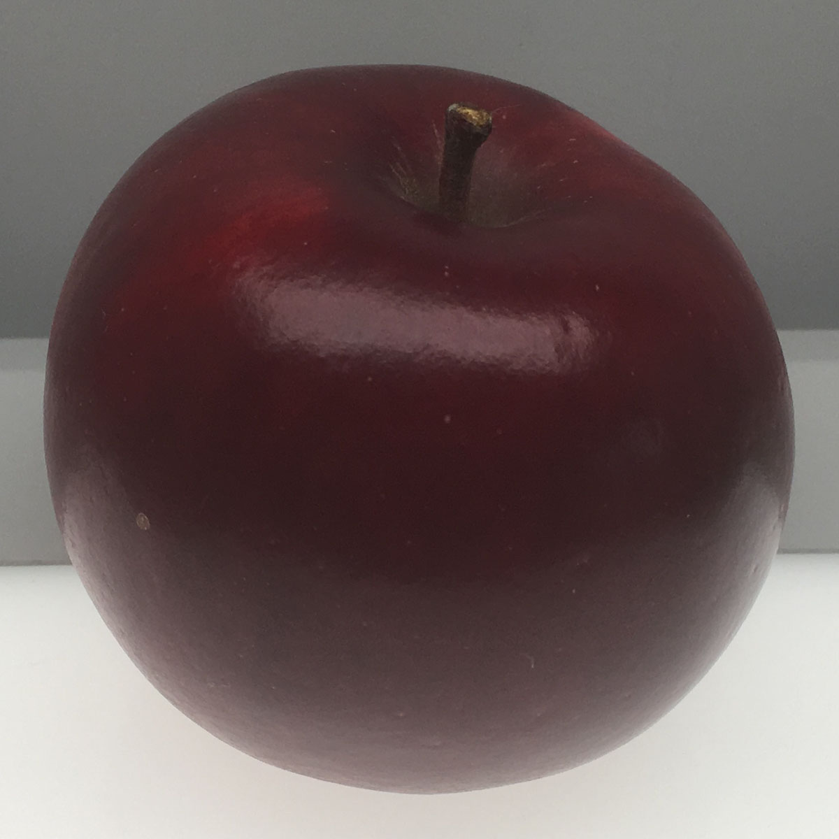 Gernes Red Acre apple