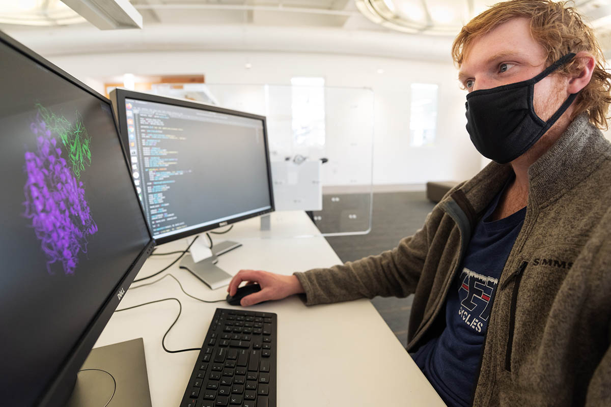 Peik Lund-Andersen in lab