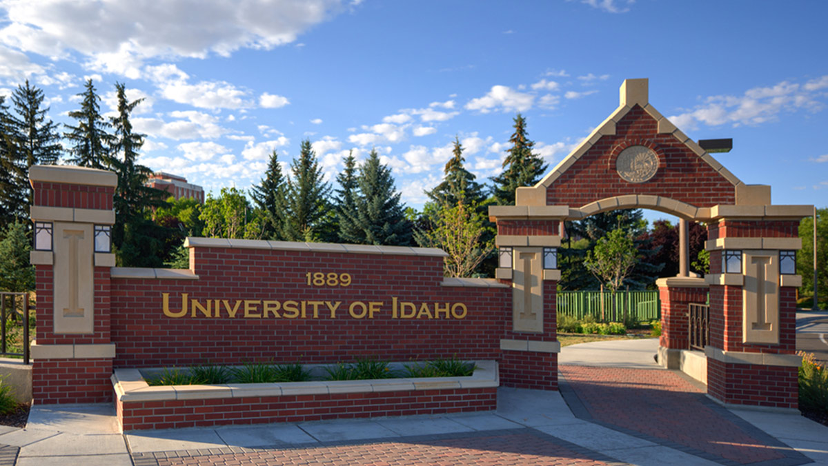  University of Idaho pedestrian gate - south