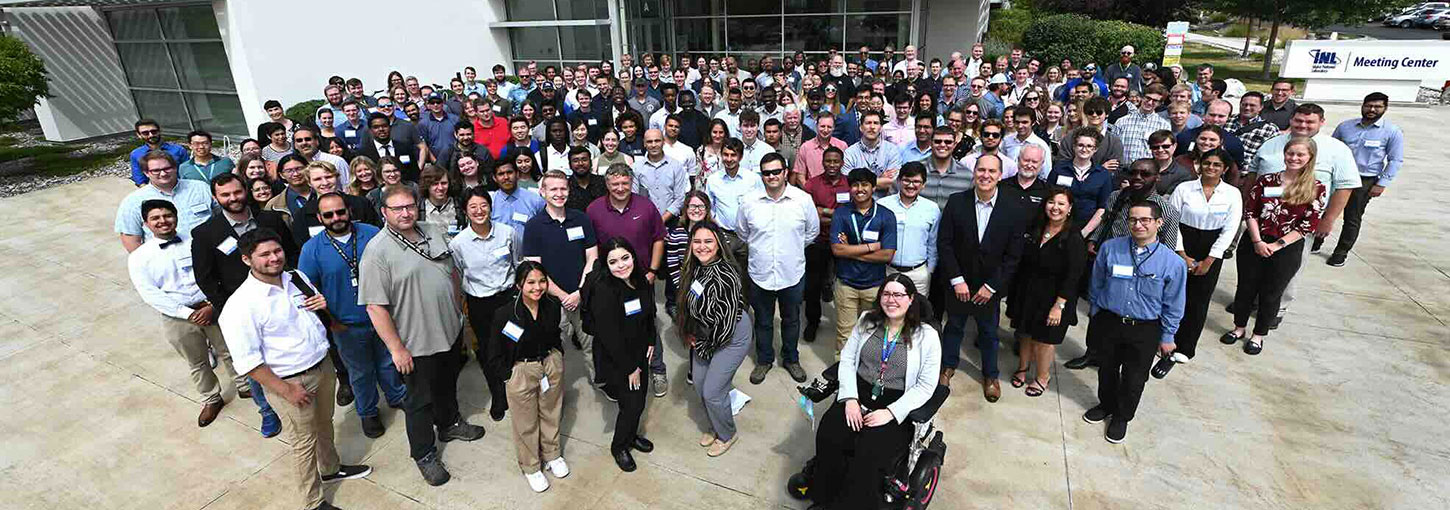 University of Idaho, Idaho Falls campus, students smiling for a group picture.