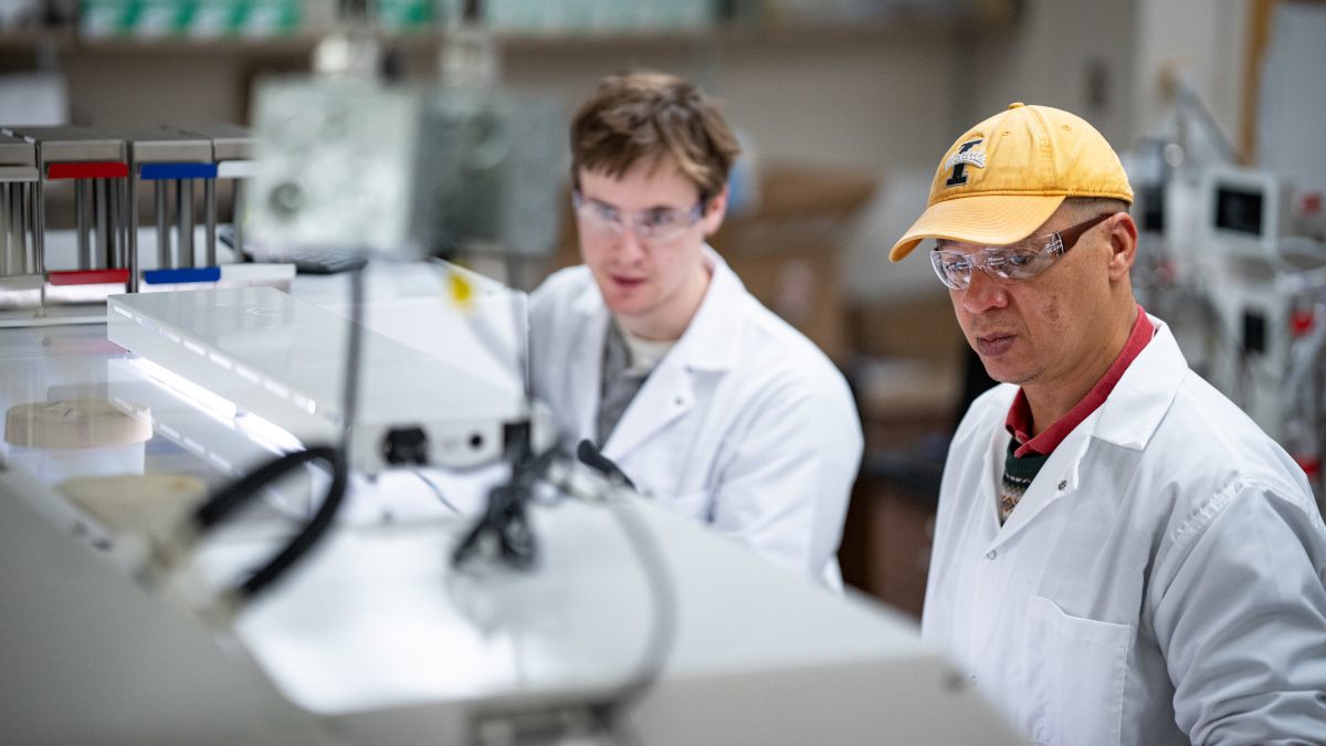 University of Idaho Biological Sciences faculty Klas Udekwu researching antibiotics.