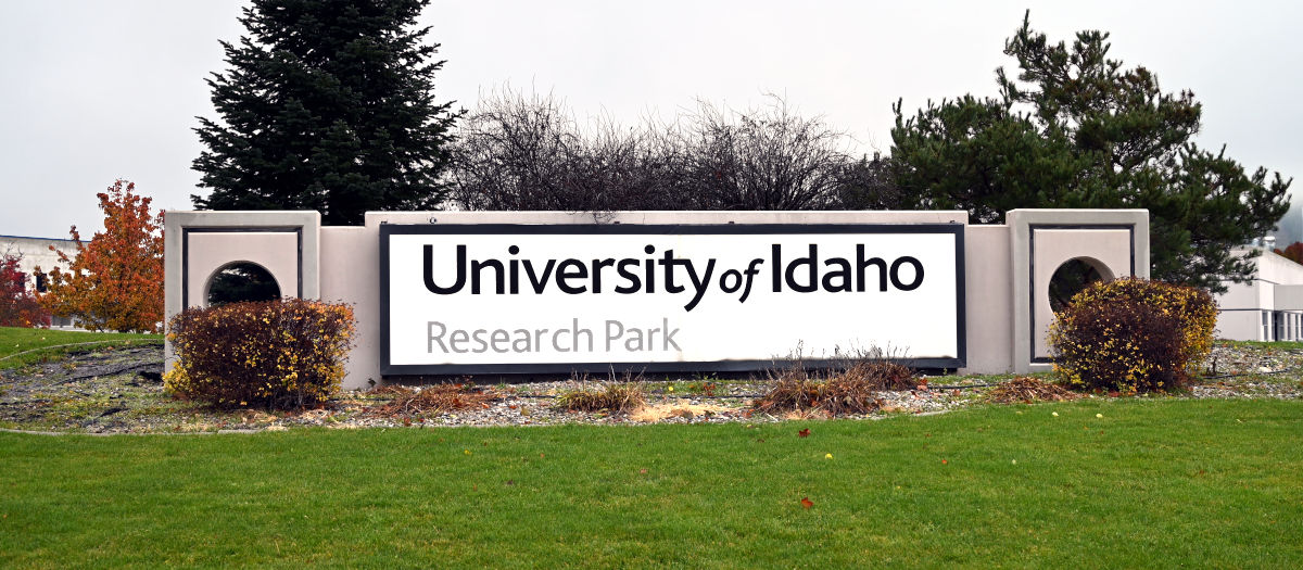 large outdoor sign for university of idaho research park